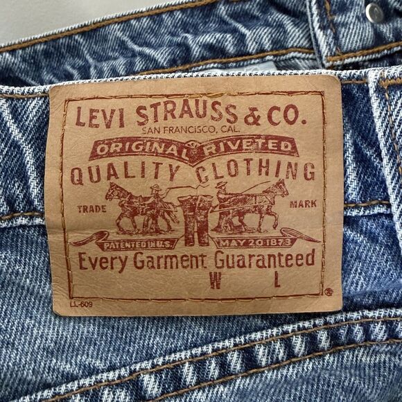 Vtg LEVI'S High Rise Jean Shorts Sz 27 ( 6 Reg ) Medium Wash Y2K Mom Jorts Blue - Picture 5 of 7